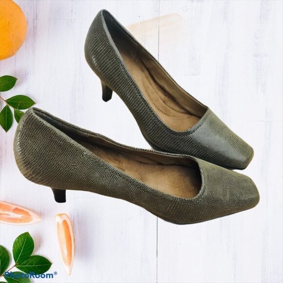 AEROSOLES animal print suede women heels size 8 /  NWOT - Picture 3 of 14